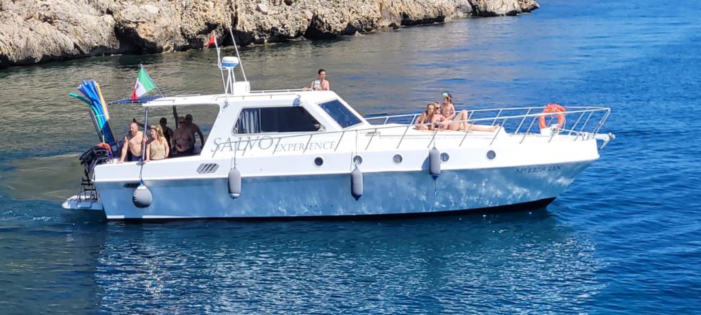 Motor Yacht CI BASTA!